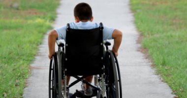 العمل مع الأشخاص ذوي الإعاقات الجسدية