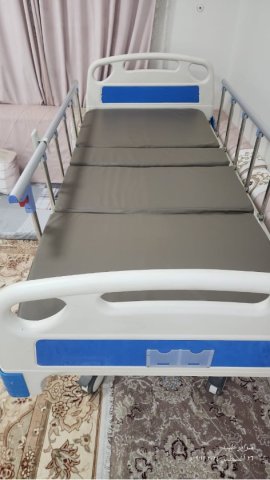 صورة للسرير الطبي