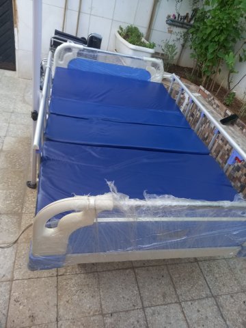 سرير طبي